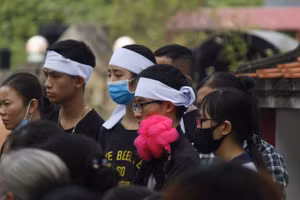 Đám tang nữ sinh HV Ngân hàng bị sát hại