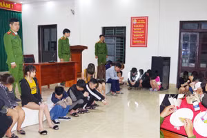 Cơ quan chức năng bắt giữ các đối tượng