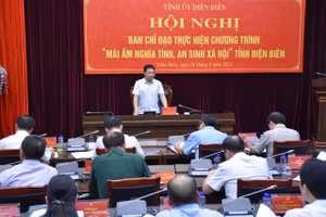 Ông Nguyễn Văn Thắng, Bí thư Tỉnh ủy, Trưởng ban Chỉ đạo chương trình tại Điện Biên phát biểu chỉ đạo.