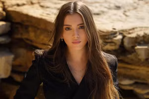 Ngất ngây trước vẻ đẹp của bạn gái tay vợt từng khiến Roger Federer ‘ôm hận’