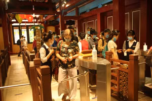 Vấn đề an toàn trong du lịch cho du khách được chú trọng sau dịch Covid-19. Ảnh chụp tại Khu du lịch Bà Nà