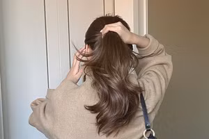 Thêm thứ này vào dầu gội tóc sẽ bóng mượt, không rụng 