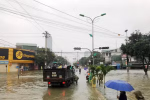 Mưa lũ dài ngày có thể gây ra nhiều ảnh hưởng xấu đến sức khoẻ. Ảnh minh họa.