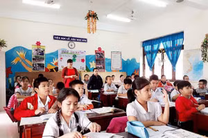 Do quỹ đất có hạn nên tình trạng quá tải tại các trường nội thành TP Đà Nẵng vẫn diễn ra. 