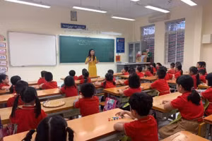 Theo cô Đỗ Huyền Trang – Trường Tiểu học Phan Đình Giót (Thanh Xuân – Hà Nội): Giáo dục HS “đặc biệt” cần yêu thương, vị tha và kiên nhẫn. Ảnh: TG
