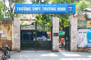 Trường THPT Trương Định (quận Hoàng Mai, Hà Nội) khi chưa được xây mới. Ảnh minh họa