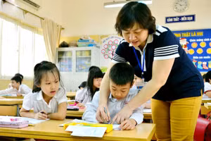 Chương trình và SGK lớp 1 được áp dụng trên toàn quốc từ đầu năm học mới 2020-2021. Ảnh minh họa 