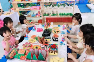 Ninh Bình bảo đảm cơ bản cơ sở vật chất đón HS bước vào năm học mới (trong ảnh: HS Trường Mầm non Đông Thành, thành phố Ninh Bình – Ninh Bình trong giờ học). Ảnh: IT
