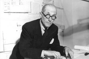 Nghệ sĩ đa tài Le Corbusier (1887 - 1965).