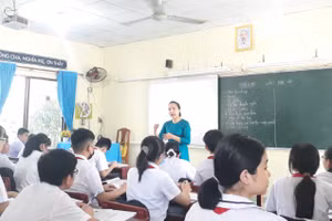 Khen ngợi trước tập thể sẽ giúp cho các em có động lực và niềm tin để sửa sai. Ảnh minh họa	