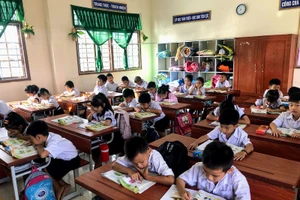 Giờ học Tiếng Việt lớp 1 Trường Tiểu học Thường Phước 1A, huyện Hồng Ngự (Đồng Tháp). Ảnh: V. Ngàn 