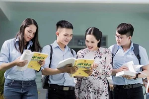 Chính sách hỗ trợ SV sư phạm nhằm mục tiêu thu hút người tài vào ngành GD. Ảnh minh họa