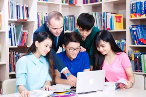 Đầu tư nước ngoài vào đào tạo nguồn nhân lực chất lượng cao giúp HSSV có cơ sở du học tại chỗ. Ảnh minh họa