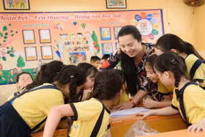 Vui cùng học trò trong ngày 20/11.