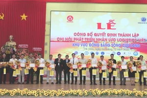 Công bố quyết định thành lập chi hội phát triển nhân lực logistics khu vực ĐBSCL. 