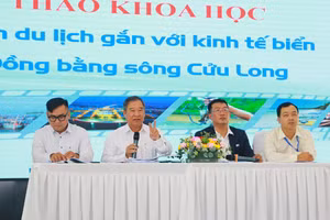 Quang cảnh Hội thảo Phát triển du lịch gắn với kinh tế biển vùng Đồng bằng sông Cửu Long.
