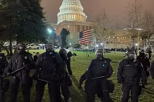 Lực lượng an ninh tại tòa nhà Quốc hội Mỹ.