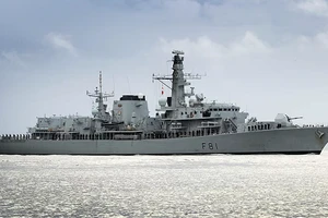 HMS Sutherland của Hải quân Hoàng gia Anh.