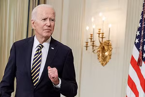 TT Joe Biden sắp họp báo.