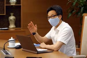 Phó Thủ tướng Vũ Đức Đam chỉ đạo tại cuộc họp ngày 14/5/2021.
