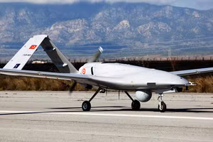 Máy bay không người lái Bayraktar TB2.