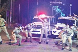 Video cảnh sát Ấn Độ nhảy múa tuyên truyền chống dịch chia sẻ mạnh trên mạng xã hội