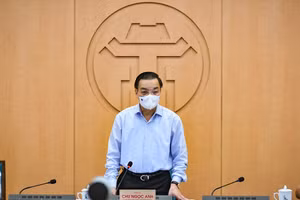 Chủ tịch UBND TP Hà Nội Chu Ngọc Anh chủ trì cuộc họp.