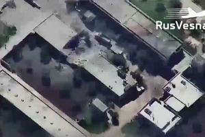 Video Không quân Nga “dội lửa” vào quân thánh chiến ở tây bắc Syria