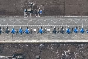 15 máy bay ném bom siêu thanh Su-34 của Nga đang chờ sẵn.