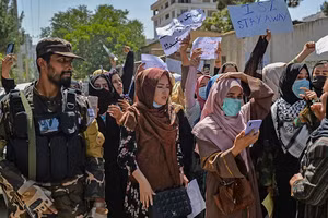 Những người biểu tình chống Pakistan ở Kabul.