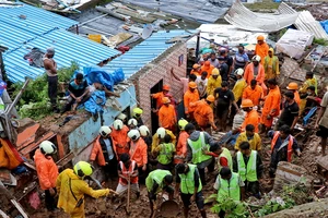 Hiện trường vụ sập nhà.