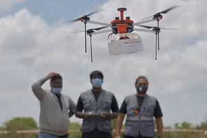 Ấn Độ thử nghiệm phân phối vắc xin bằng máy bay không người lái đến những nơi xa xôi.