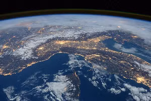 Trái đất nhìn từ trên cao.