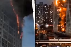 Mảnh vỡ rơi xuống khi tòa nhà bốc cháy.