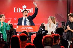 Thủ tướng Canada mừng chiến thắng nhiệm kỳ 3.