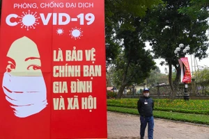 Biển báo phòng chống Covid-19 ở Việt Nam.