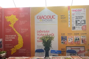 Gian trưng bày của Báo Giáo dục và Thời đại tại Hội báo toàn quốc.