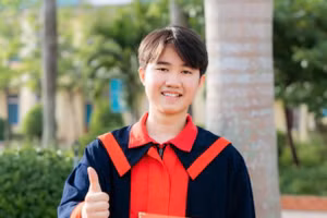 Em Nguyễn Hoàng Long (lớp 9/1, Trường THCS Cẩm Trung, Cẩm Xuyên, Hà Tĩnh).