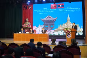 Hội nghị tổng kết công tác đào tạo và quản lý lưu học sinh Lào năm học 2020-2021 và 2021-2022; phương hướng kế hoạch năm học 2022-2023. Ảnh: Hồ Lài.