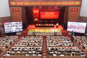 Hội nghị quán triệt, triển khai thực hiện Nghị quyết số 39, ngày 18/7/2023 của Bộ Chính trị về xây dựng và phát triển tỉnh Nghệ An đến năm 2030, tầm nhìn đến năm 2045. Ảnh: BTG.