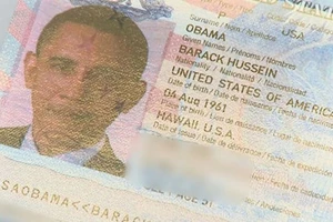 Quyển hộ chiếu đặc biệt của ông Obama khi đi công du