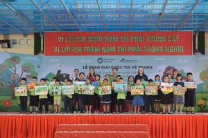 Hơn 200 học sinh đạt giải cuộc thi vẽ tranh bảo vệ gấu