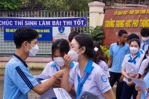 Thí sinh Sóc Trăng hoàn thành bài thi tổ hợp.