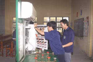 Đối với các trường nghề, cơ sở giáo dục nghề nghiệp, công tác tư vấn, hỗ trợ học sinh được xác định là vô cùng quan trọng.