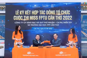 Ký kết hợp tác đồng tổ chức Cuộc thi Miss FPTU Cần Thơ 2022 giữa ĐH FPT Cần Thơ và Công ty Cổ phần Vàng bạc đá quý Phú Nhuận (PNJ).