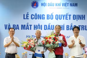 Lễ Công bố quyết định và ra mắt Hội Dầu khí Bắc Trung Bộ. (Ảnh: Vũ Long)