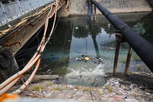 Các nguồn nước thải được xử lý trước khi đổ ra môi trường tự nhiên. Ảnh minh họa.