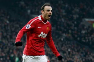 Berbatov từng để lại nhiều khoảnh khắc thiên tài trong màu áo Man Utd.