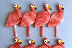 Hồng hạc làm bằng dưa hấu