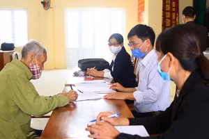 Nghị quyết 154/NQ-CP cũng sửa đổi nội dung hỗ trợ tạm dừng đóng quỹ hưu trí, tử tuất. 